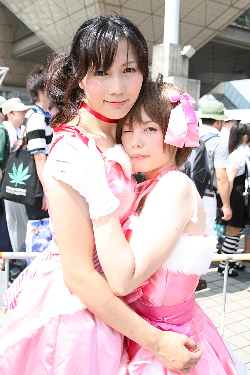 akane, tobari, amami haruka, idolmaster, idolmaster (classic), highres, photo (medium), cosplay, frills, ribbon, tatatsuki yayoi