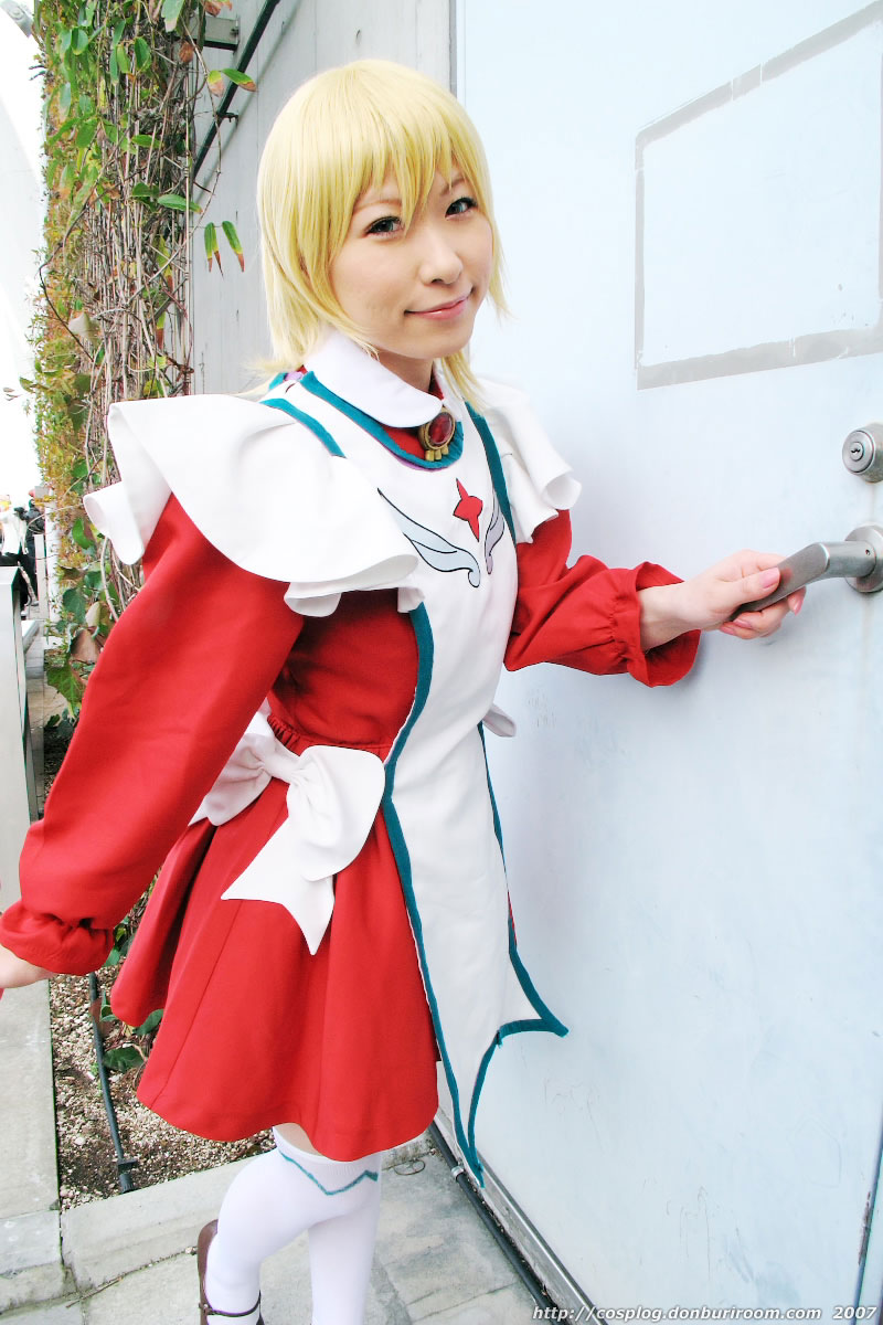 chippi, erstin ho, my-otome, highres, photo (medium), 1girl, 2007, apron, asian, blonde hair, blue eyes, brown shoes, color contacts, cosplay, erstin ho (cosplay), female focus, looking at viewer, maid, maid apron, outdoors, school uniform, shoes, short hair, solo, thighhighs, watermark, web address, white thighhighs, zettai ryouiki