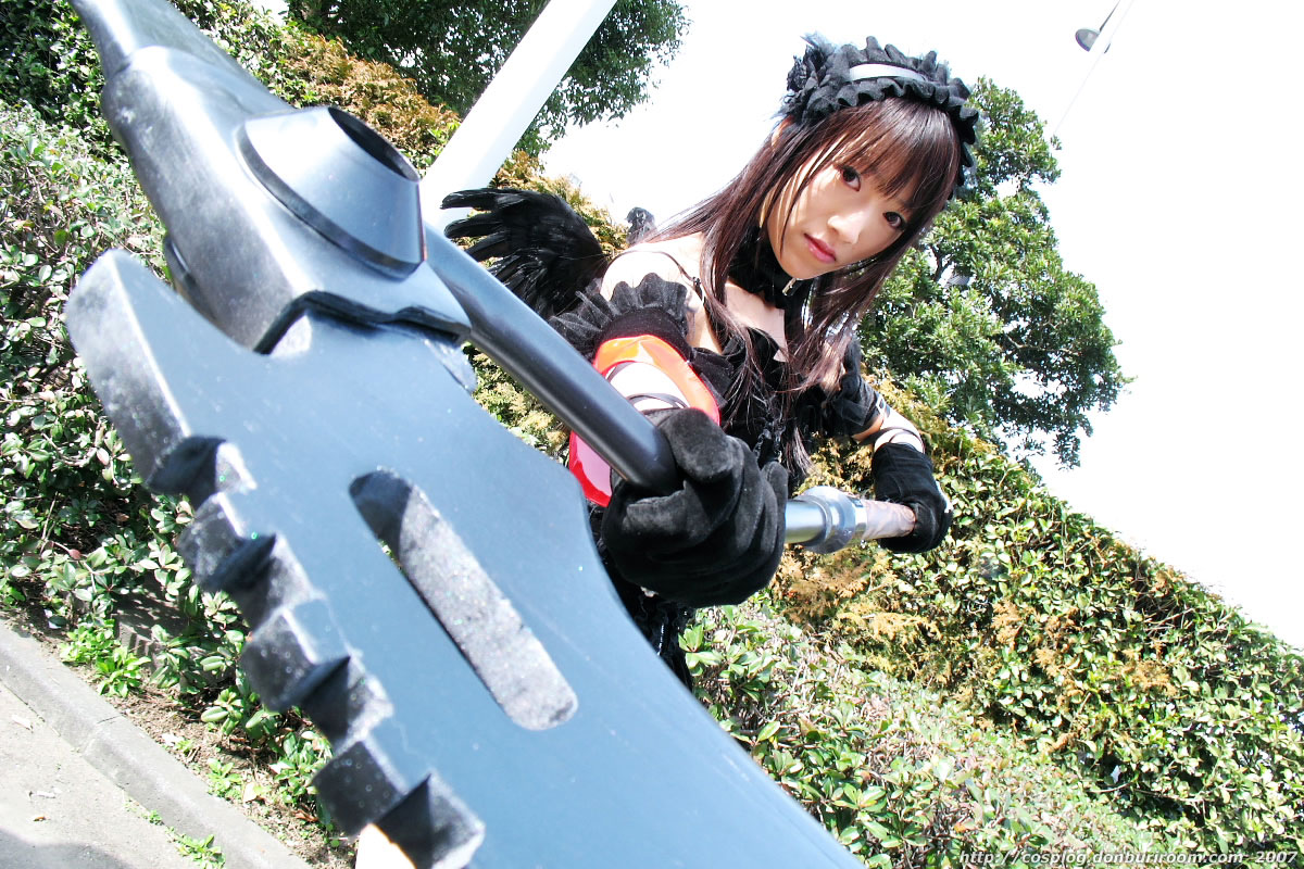 suzuyuki kaho, morte (vispo), vispo original, photo (medium), tagme, 1girl, 2007, armband, asian, bare shoulders, black dress, black gloves, cosplay, dress, dutch angle, female focus, frills, gloves, gothic lolita, hairband, hedge, japanese (nationality), lamppost, lolita fashion, lolita hairband, looking at viewer, outdoors, scythe, short dress, sky, solo, standing, tree, watermark, weapon, web address, wings