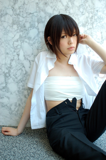 namada, inuzuka koushi, sumomomo momomo, photo (medium), 1girl, androgynous, arm support, asian, breast bind, breasts, brown eyes, brown hair, chest wrap, cosplay, female focus, inuzuka koushi (cosplay), looking at viewer, midriff, on floor, on ground, open clothes, open pants, open shirt, pants, reverse trap, sarashi, school uniform, shirt, short hair, short sleeves, sitting, small breasts, solo, unbuttoned, white shirt