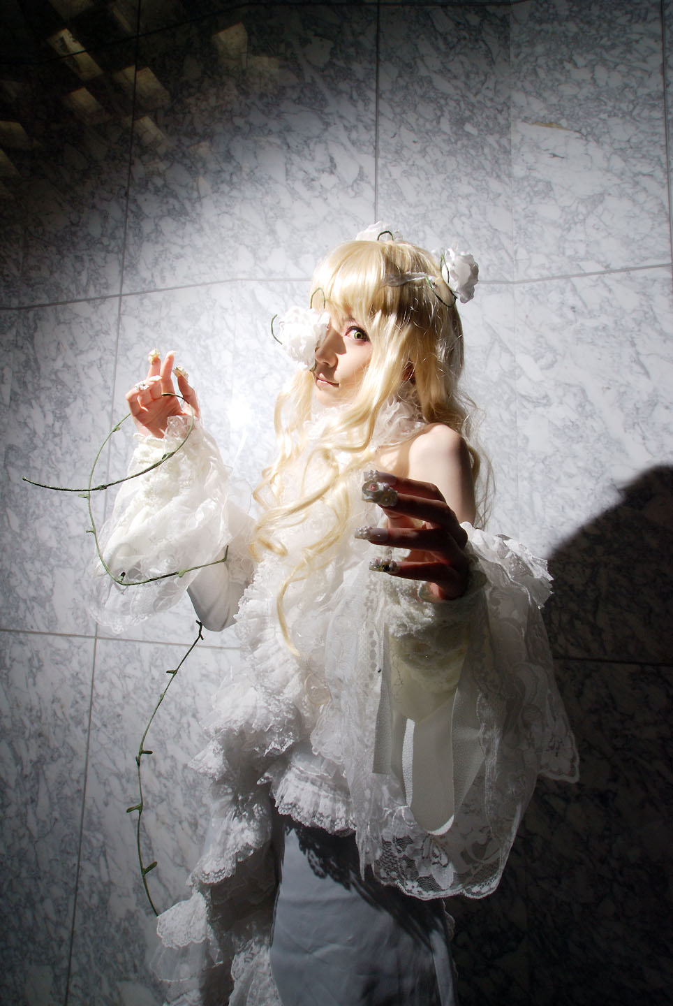 houtou singi (model), kirakishou, rozen maiden, highres, photo (medium), blonde hair, cosplay, dress, eyepatch, flower, frills