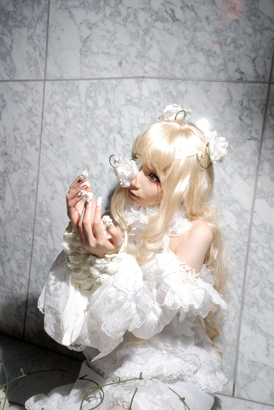 houtou singi (model), kirakishou, rozen maiden, highres, photo (medium), blonde hair, cosplay, dress, eyepatch, flower, frills