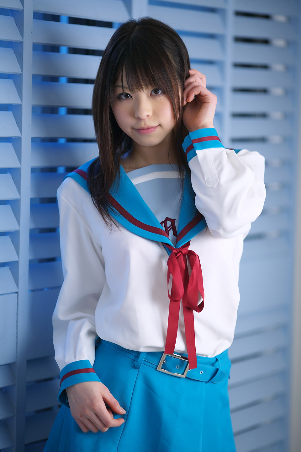 katou mari, asahina mikuru, suzumiya haruhi no yuuutsu, highres, photo (medium), cosplay, sailor, school uniform, serafuku