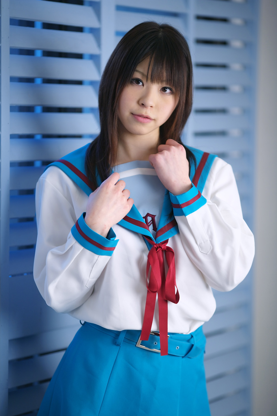 katou mari, asahina mikuru, suzumiya haruhi no yuuutsu, highres, photo (medium), cosplay, sailor, school uniform, serafuku