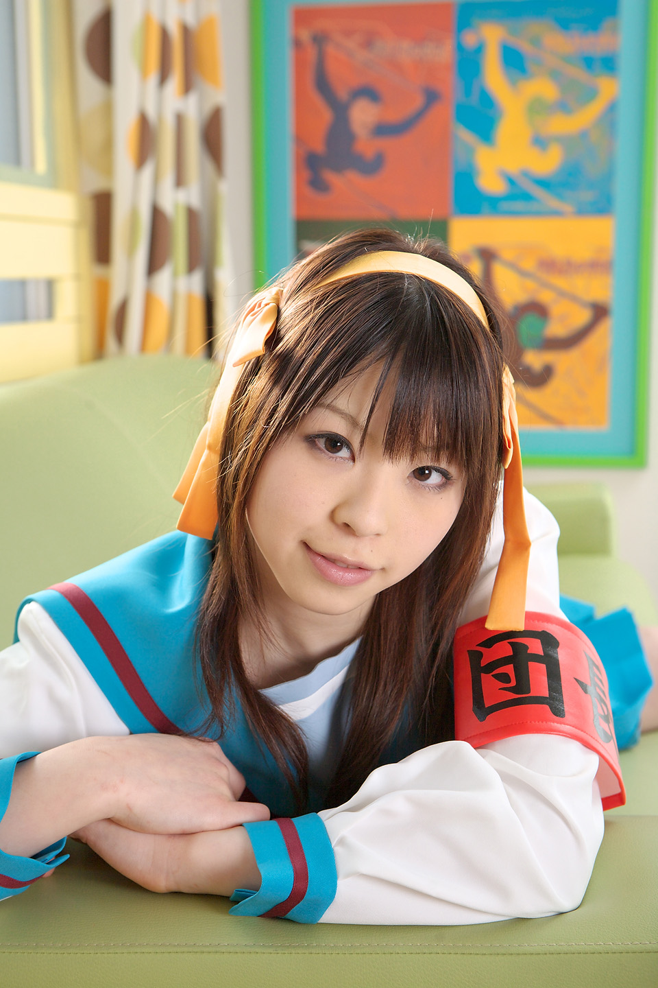 katou mari, suzumiya haruhi, suzumiya haruhi no yuuutsu, highres, photo (medium), armband, cosplay, sailor, school uniform, serafuku