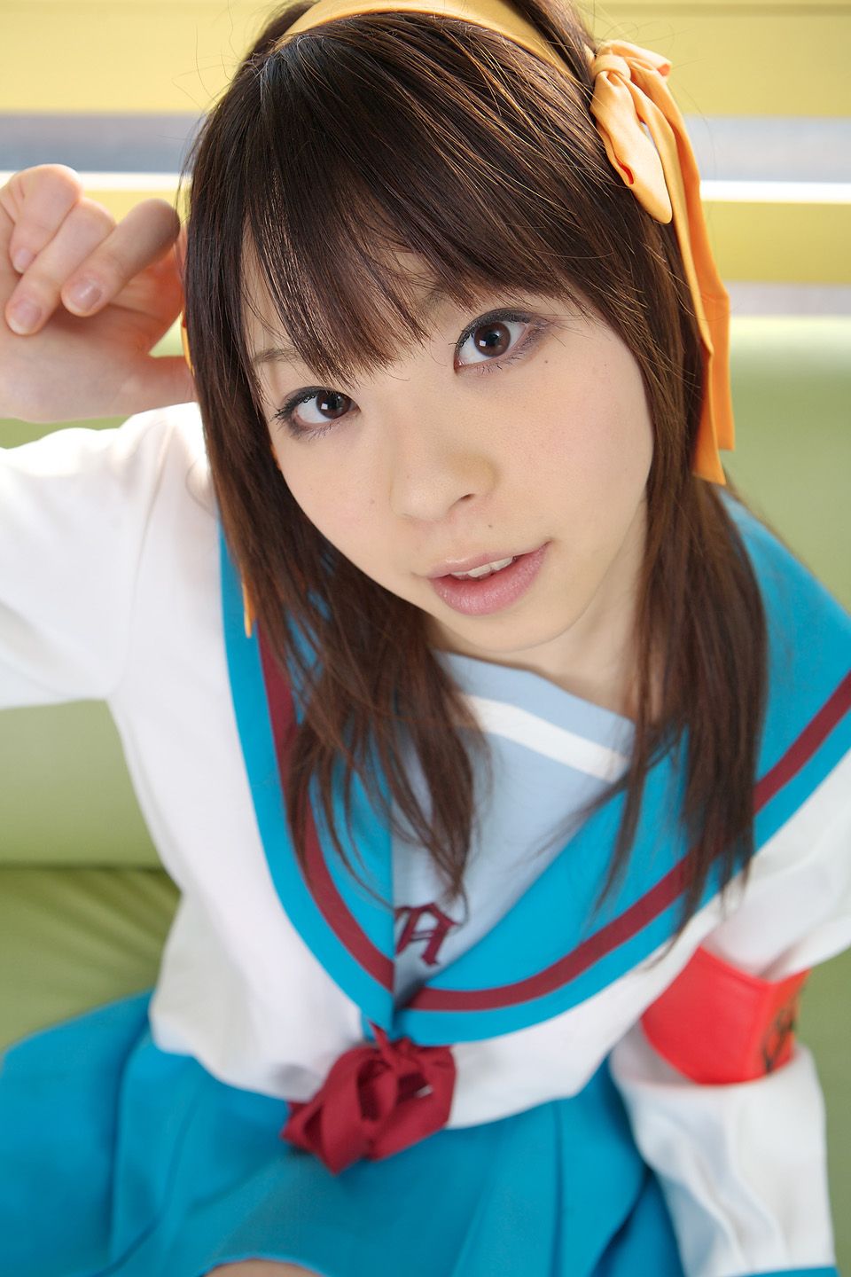 katou mari, suzumiya haruhi, suzumiya haruhi no yuuutsu, highres, photo (medium), armband, cosplay, sailor, school uniform, serafuku