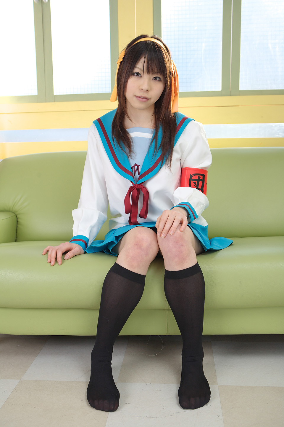 katou mari, suzumiya haruhi, suzumiya haruhi no yuuutsu, highres, photo (medium), armband, cosplay, feet, kneehighs, sailor, school uniform, serafuku, socks