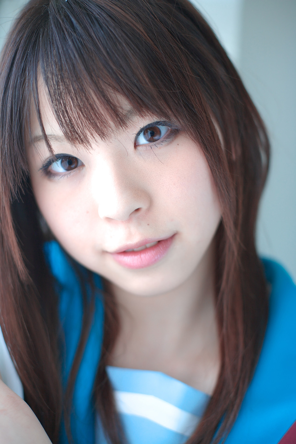 katou mari, asahina mikuru, suzumiya haruhi no yuuutsu, highres, photo (medium), cosplay, sailor, school uniform, serafuku
