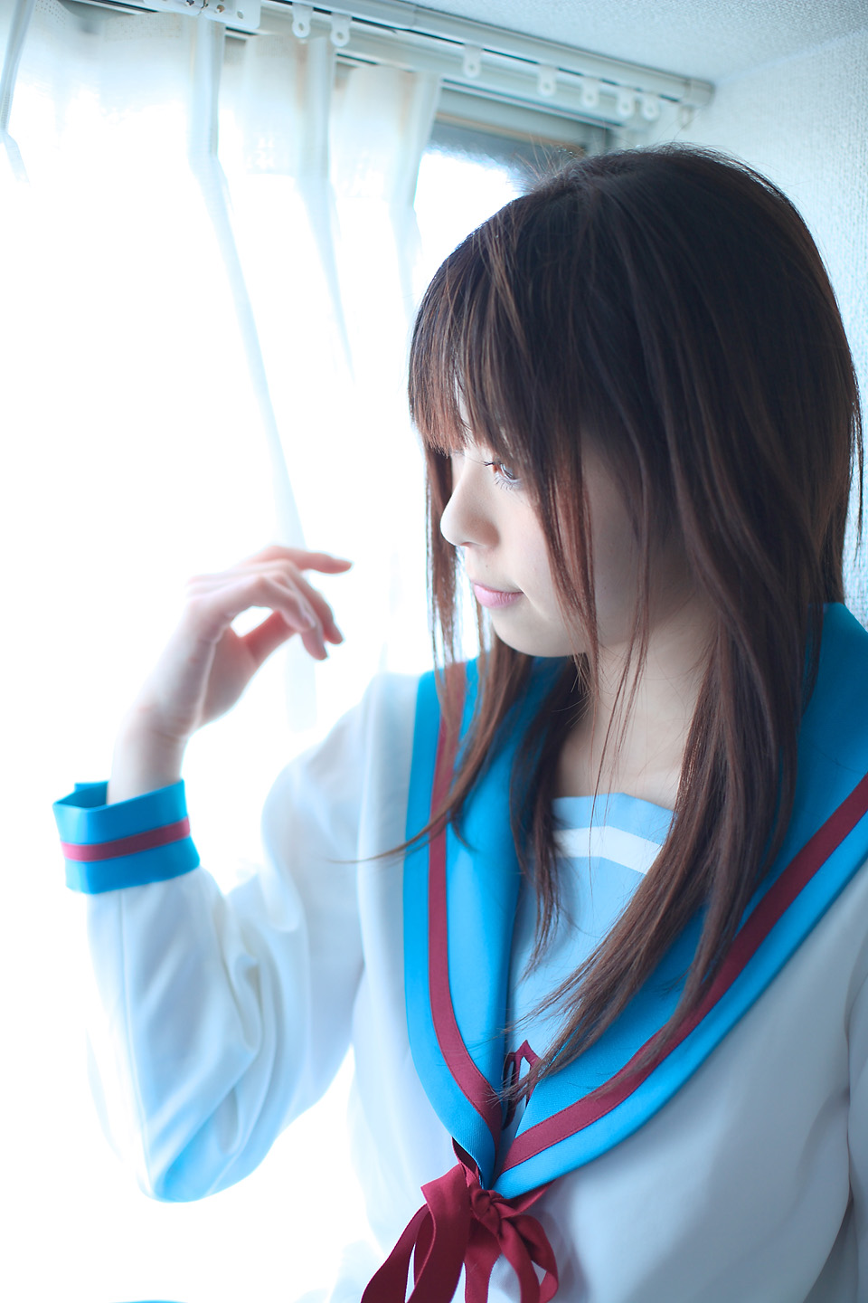 katou mari, asahina mikuru, suzumiya haruhi no yuuutsu, highres, photo (medium), cosplay, sailor, school uniform, serafuku