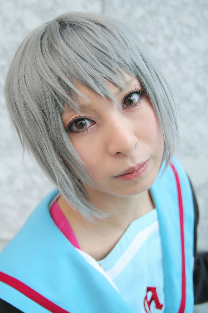 ari (model), nagato yuki, suzumiya haruhi no yuuutsu, silver hair, highres, photo (medium), cardigan, cosplay, sailor, school uniform, serafuku