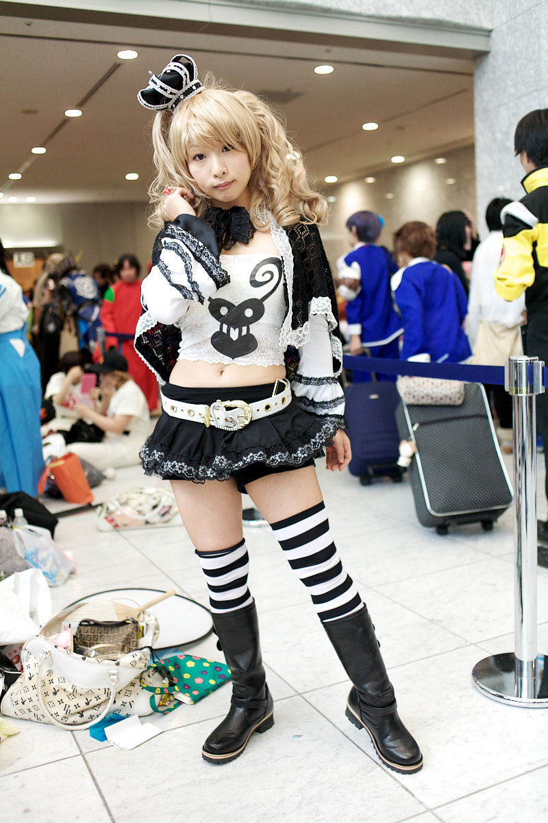 perona, one piece, black footwear, highres, photo (medium), 1girl, belt, blonde hair, boots, bow, camisole, capelet, cosplay, crown, frills, jolly roger, lace, perona (cosplay), shoes, short cape, striped clothes, striped thighhighs, thighhighs, thriller bark, twintails, white belt, yoshikawa sunao