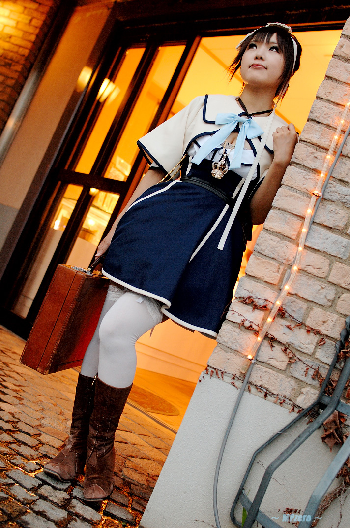 kipi-san, acasius boarding school, photo (medium), 1girl, asian, boots, bow, breasts, brown hair, cleavage, cosplay, dutch angle, female focus, hair bow, heidi's village, mole, outdoors, short hair, small breasts, solo, thighhighs, white thighhighs