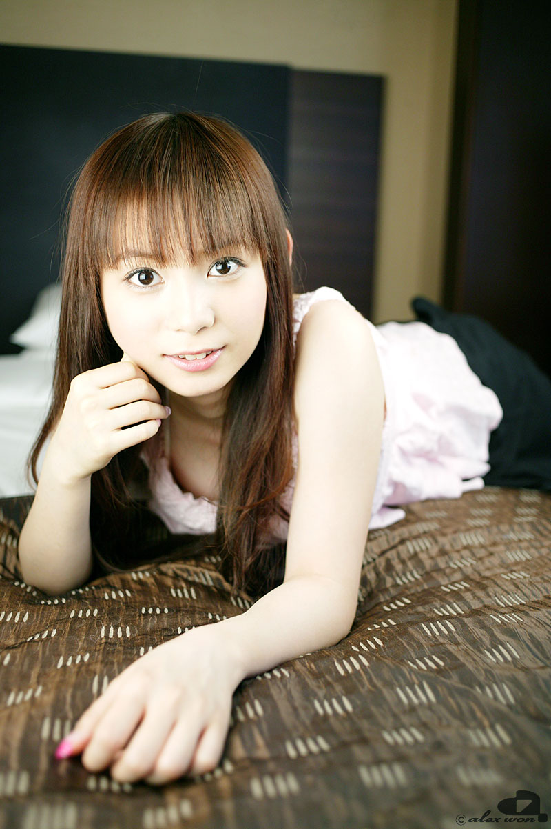 nakagawa shoko, highres, photo (medium), tagme, bed, miniskirt, skirt, tank top