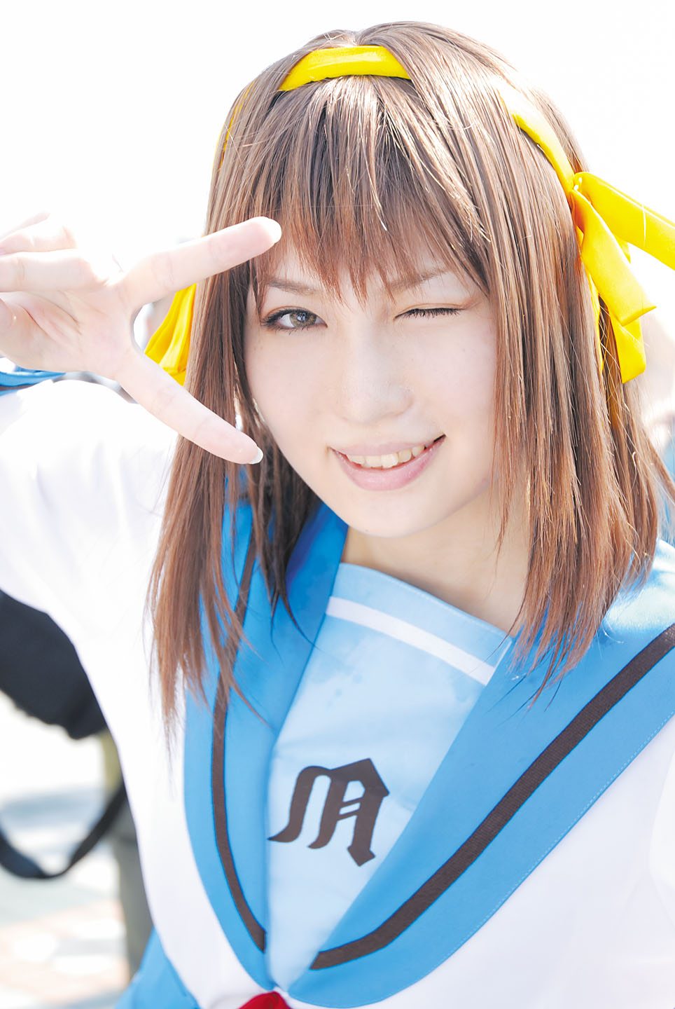 suzumiya haruhi, suzumiya haruhi no yuuutsu, highres, photo (medium), armband, cosplay, hair ribbon, kamijou yuzuru, ribbon, sailor, school uniform, serafuku