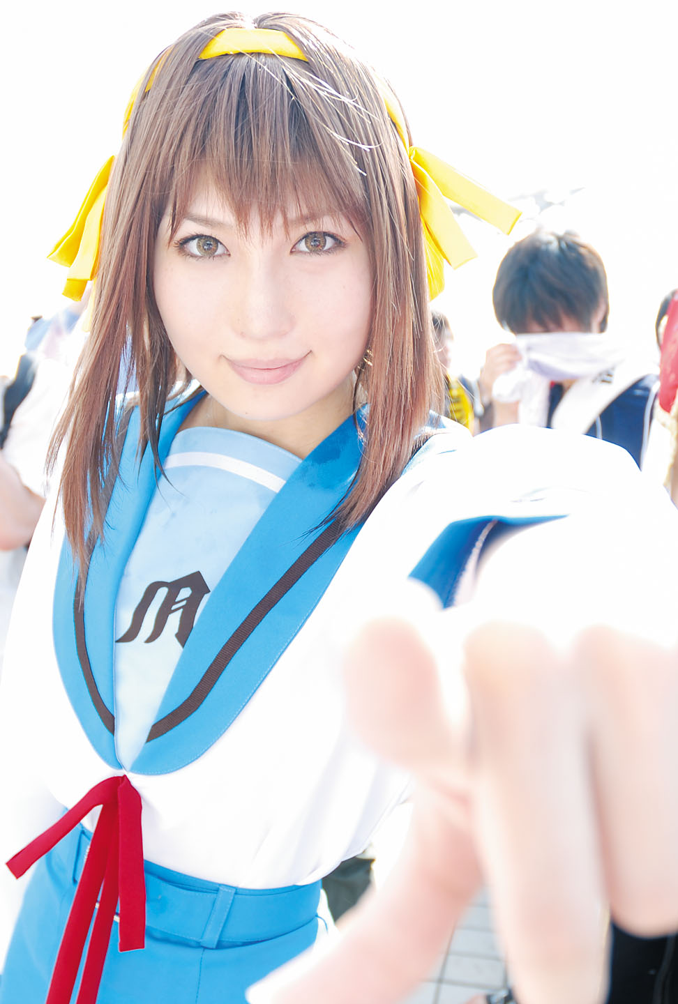 suzumiya haruhi, suzumiya haruhi no yuuutsu, highres, photo (medium), armband, cosplay, hair ribbon, kamijou yuzuru, ribbon, sailor, school uniform, serafuku