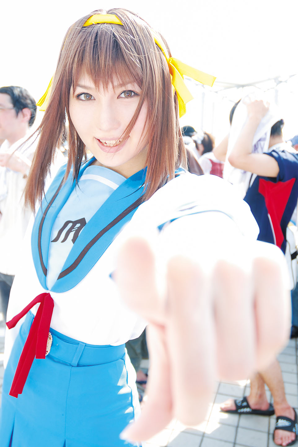 suzumiya haruhi, suzumiya haruhi no yuuutsu, highres, photo (medium), armband, cosplay, hair ribbon, kamijou yuzuru, ribbon, sailor, school uniform, serafuku