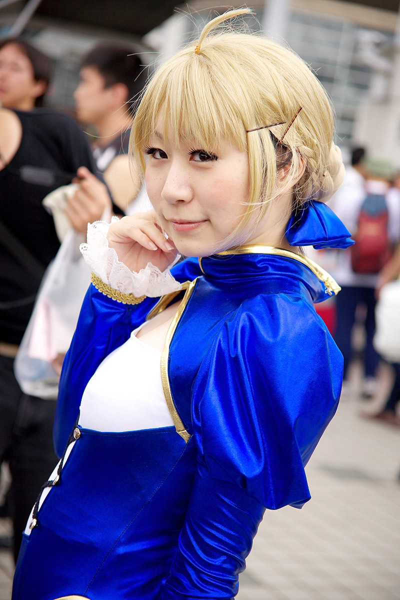 artoria pendragon (fate), kirekawa saku (model), saber (fate), fate/stay night, fate (series), highres, photo (medium), blonde hair, bow, braid, cosplay, hair bow