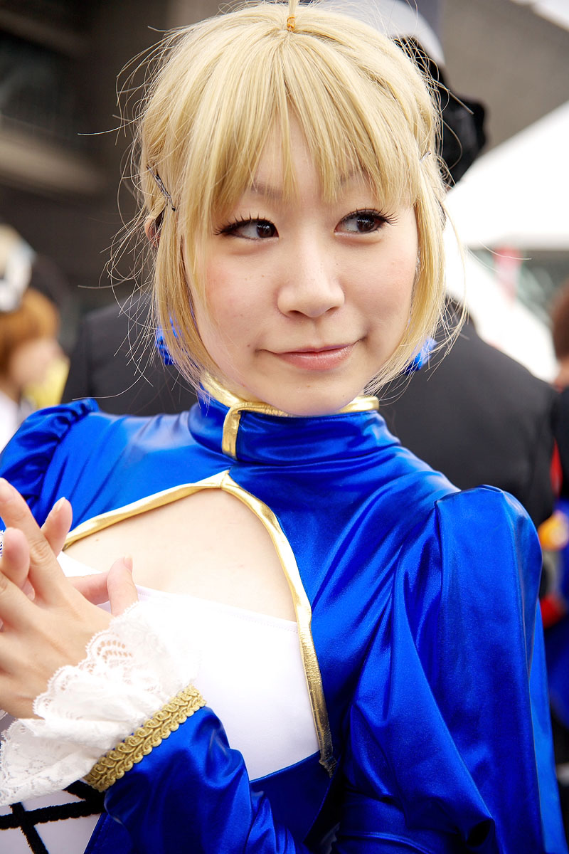 artoria pendragon (fate), kirekawa saku (model), saber (fate), fate/stay night, fate (series), highres, photo (medium), blonde hair, bow, braid, cosplay, hair bow