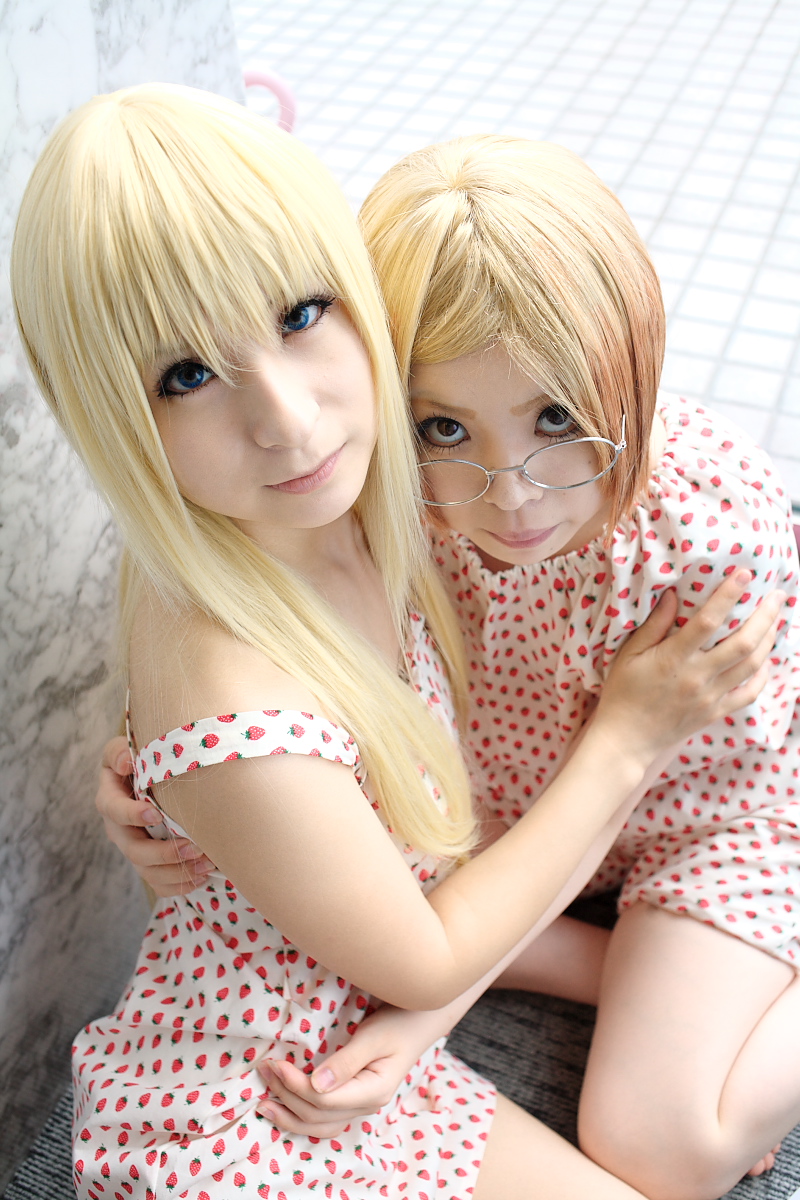 ana coppola, sakuragi matsuri, ichigo mashimaro, highres, photo (medium), amamiya laiko, blonde hair, cosplay, dress, glasses, mamiya tamaki, strawberry pattern