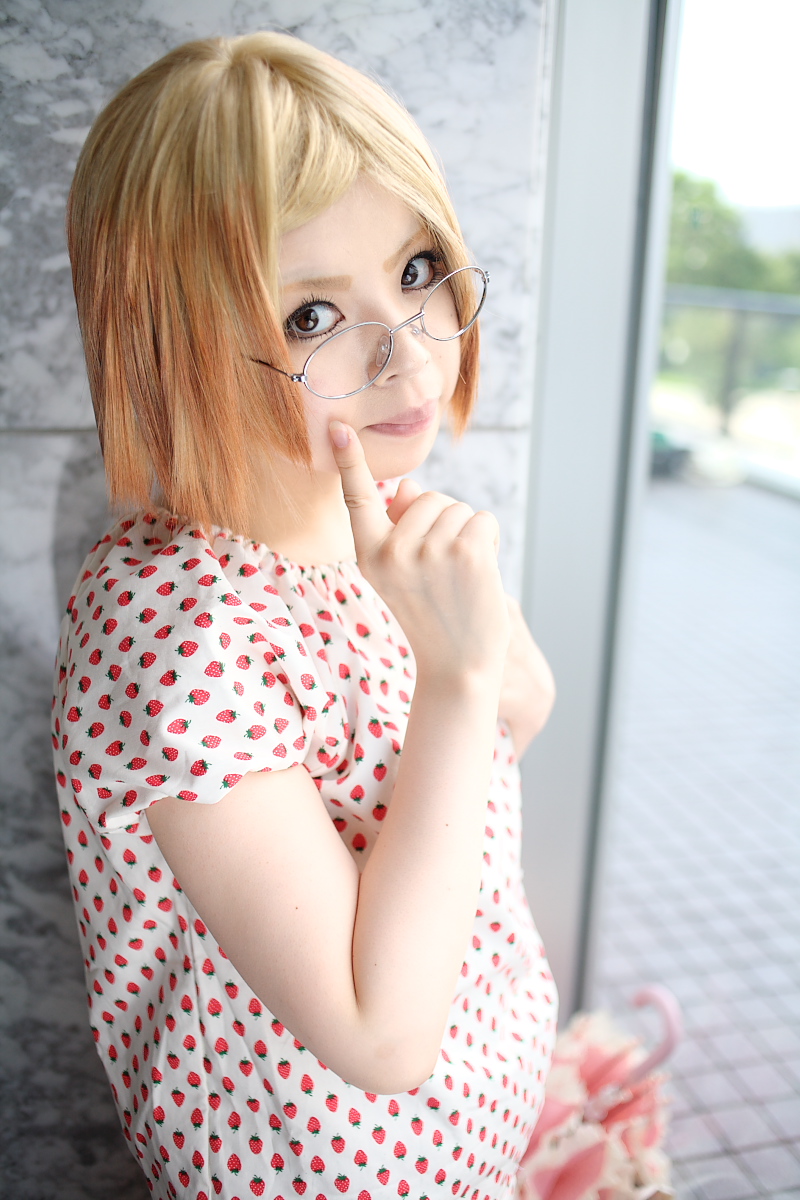 sakuragi matsuri, ichigo mashimaro, highres, photo (medium), blonde hair, cosplay, dress, glasses, mamiya tamaki, strawberry pattern