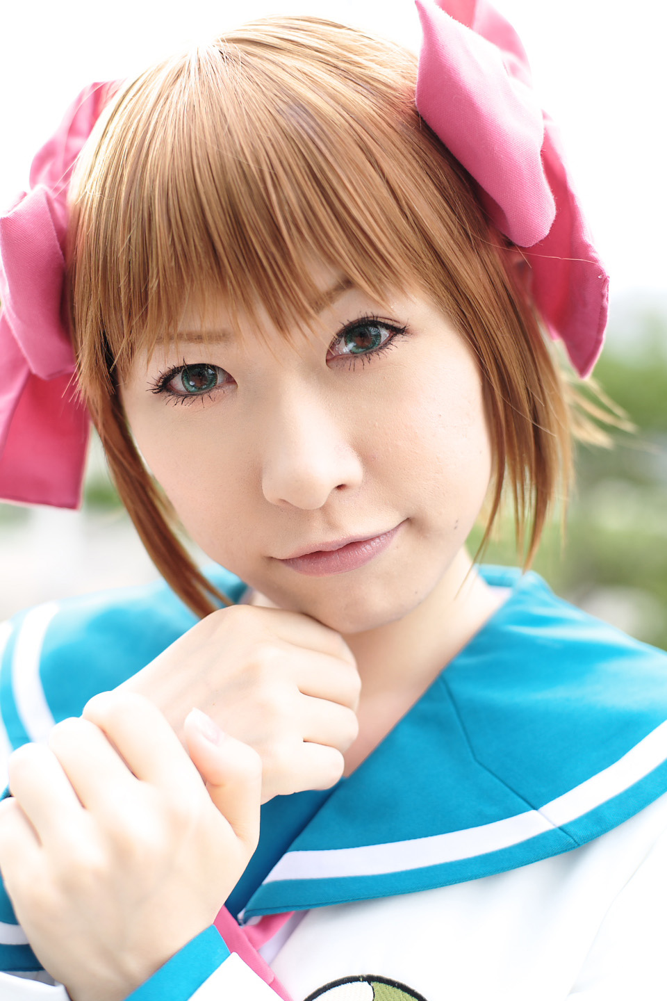chippi, amami haruka, idolmaster, idolmaster (classic), highres, photo (medium), 1girl, amami haruka (cosplay), asian, blazer, blue eyes, bow, brown hair, color contacts, cosplay, female focus, hair bow, jacket, looking at viewer, outdoors, sailor, school uniform, serafuku, short hair, solo