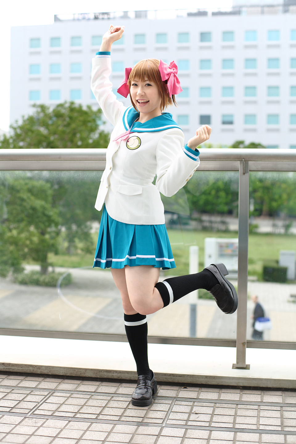 chippi, amami haruka, idolmaster, idolmaster (classic), highres, photo (medium), 1girl, amami haruka (cosplay), asian, black shoes, blazer, blue eyes, bow, brown hair, color contacts, cosplay, female focus, hair bow, jacket, kneehighs, loafers, looking at viewer, outdoors, sailor, school uniform, serafuku, shoes, short hair, smile, socks, solo