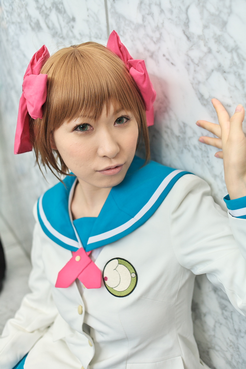 chippi, amami haruka, idolmaster, idolmaster (classic), highres, photo (medium), 1girl, amami haruka (cosplay), asian, blazer, blue eyes, bow, brown hair, color contacts, cosplay, female focus, hair bow, jacket, looking at viewer, sailor, school uniform, serafuku, short hair, solo