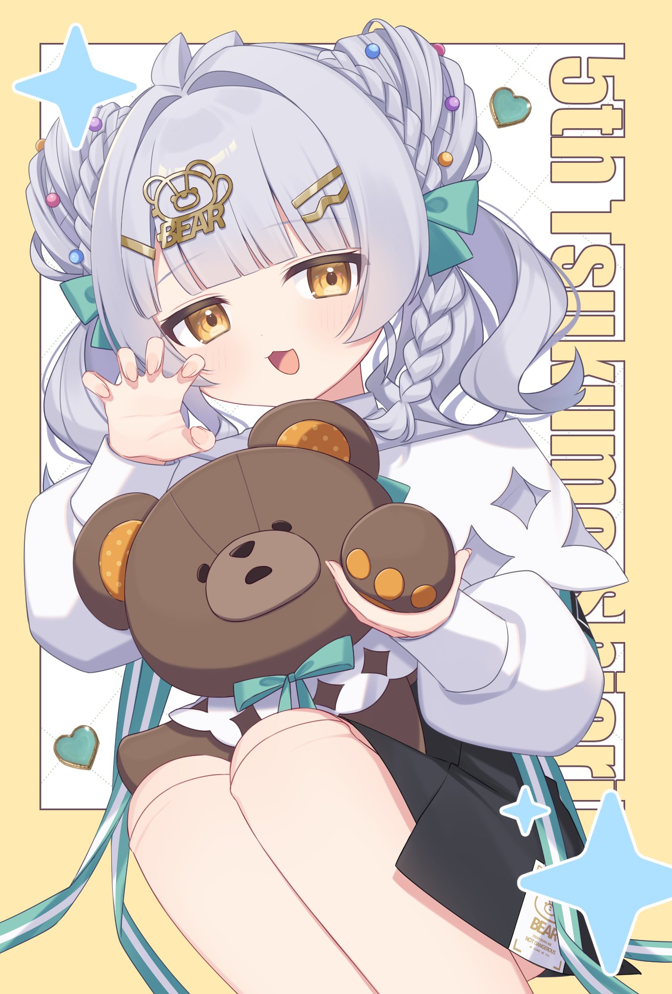 nori tama00, highres, 1girl, black skirt, blunt bangs, bow, braid, capelet, claw pose, double bun, grey hair, hair bow, hair bun, hair ornament, hairclip, long sleeves, looking at viewer, noname production, open mouth, shiori (vtuber), skirt, smile, solo, stuffed animal, stuffed toy, teddy bear, virtual youtuber, white capelet, yellow eyes