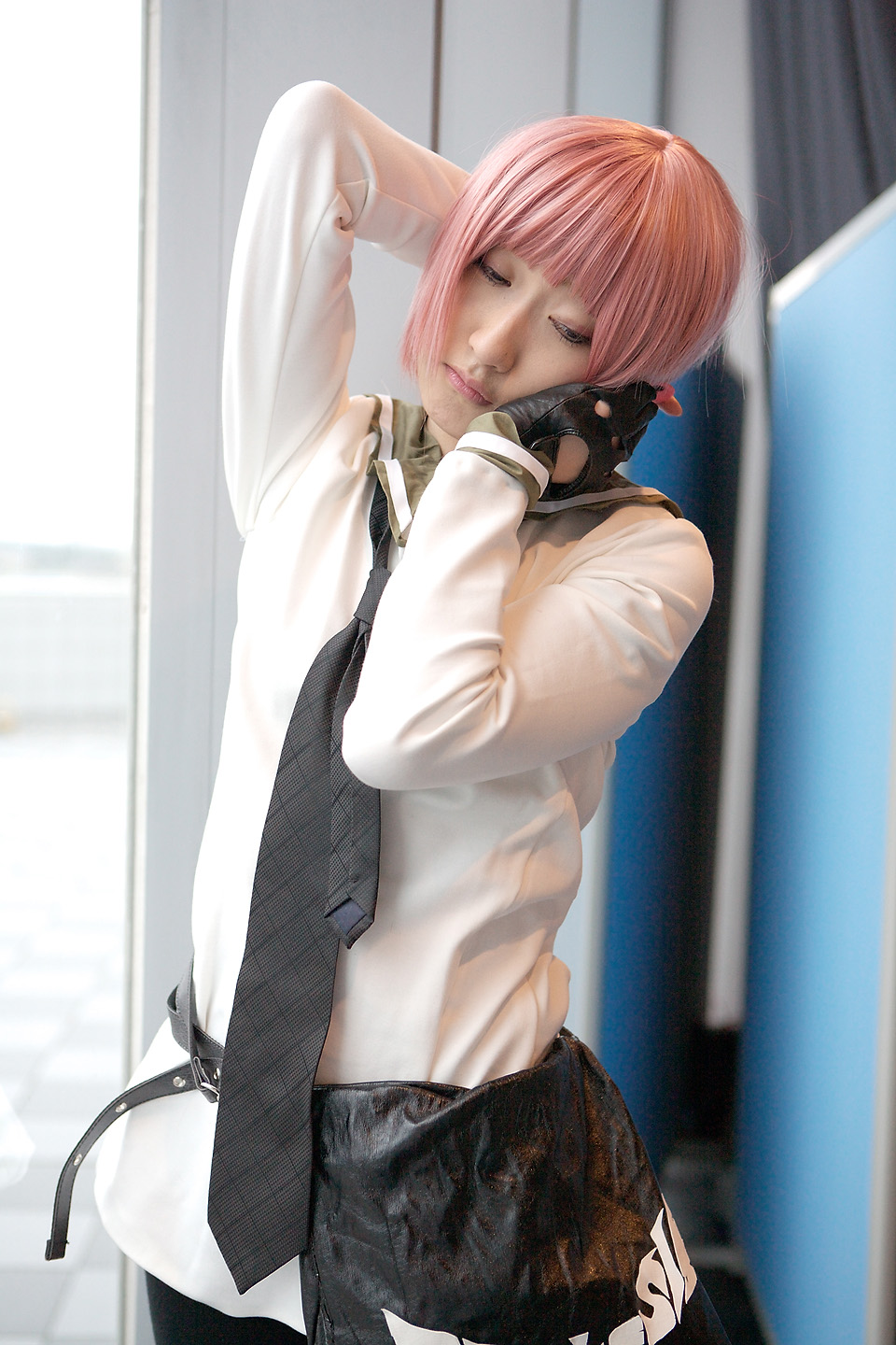 kurosaki shihomu, simca, air gear, highres, photo (medium), belt, bike shorts, cosplay, fingerless gloves, gloves, pink hair, sailor, school uniform, serafuku