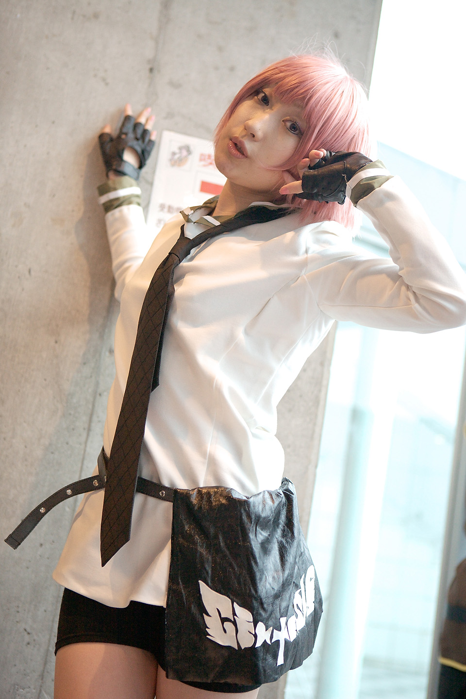 kurosaki shihomu, simca, air gear, highres, photo (medium), belt, bike shorts, cosplay, fingerless gloves, gloves, pink hair, sailor, school uniform, serafuku