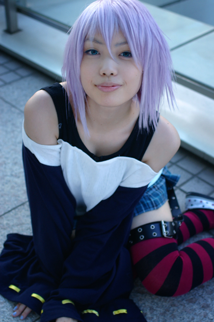shirayuki mizore, rosario+vampire, striped, photo (medium), belt as garter, cosplay, kaieda kae, purple hair, tank top, thighhighs