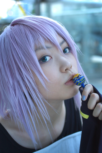 shirayuki mizore, rosario+vampire, photo (medium), belt as garter, candy, cosplay, kaieda kae, lollipop, purple hair, tank top
