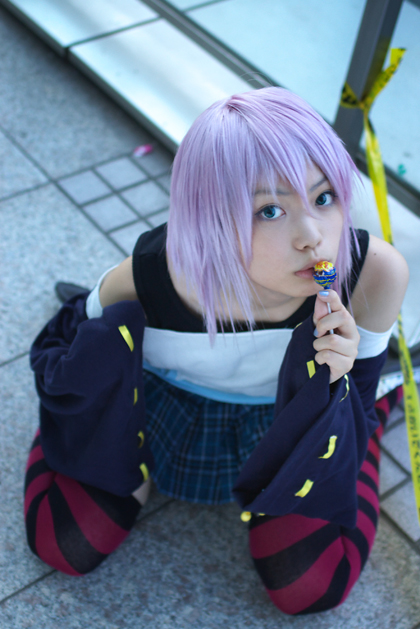 shirayuki mizore, rosario+vampire, striped, photo (medium), belt as garter, candy, caution tape, cosplay, kaieda kae, lollipop, purple hair, tank top, thighhighs