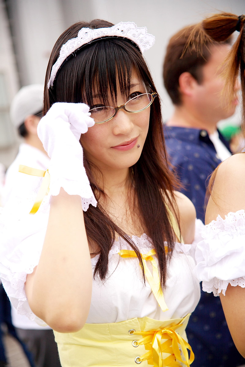 character request, highres, photo (medium), source request, cosplay, dress, frills, glasses, gloves, tocca