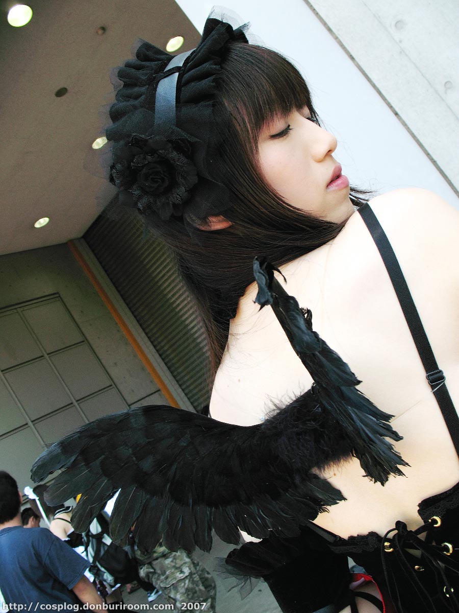 suzuyuki kaho, morte (vispo), vispo original, highres, photo (medium), tagme, 2007, 2boys, 2girls, apron, arm laces, asian, bare shoulders, black dress, collar, cosplay, dress, dutch angle, gloves, gothic lolita, hairband, japanese (nationality), lolita fashion, lolita hairband, maid, maid apron, maid headdress, multiple boys, multiple girls, outdoors, solo focus, standing, watermark, web address, wings