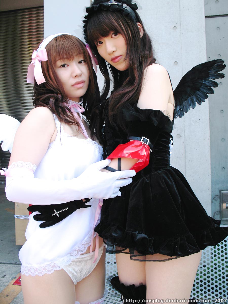 azumagawa aimi, suzuyuki kaho, diana (vispo), morte (vispo), vispo original, black legwear, highres, photo (medium), tagme, 2007, 2girls, arm laces, armband, asian, bare shoulders, bench, black dress, black wings, chemise, collar, cosplay, cowboy shot, dress, dyed hair, elbow gloves, gloves, gothic lolita, hairband, japanese (nationality), lingerie, lolita fashion, lolita hairband, looking at viewer, multiple girls, outdoors, panties, short dress, standing, thighhighs, underwear, watermark, web address, white gloves, white panties, white wings, wings, zettai ryouiki