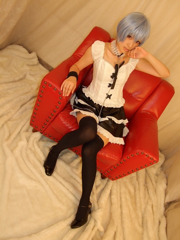 saya (cosplayer), ayanami rei, neon genesis evangelion, photo (medium), blue hair, cosplay, frills, lace, leash, red eyes, thighhighs