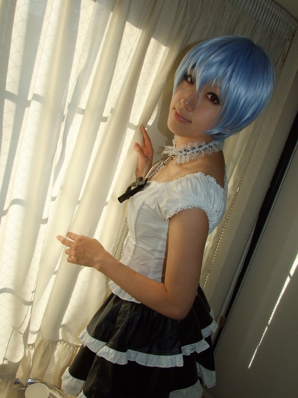 saya (cosplayer), ayanami rei, neon genesis evangelion, photo (medium), blue hair, cosplay, frills, lace, leash, red eyes