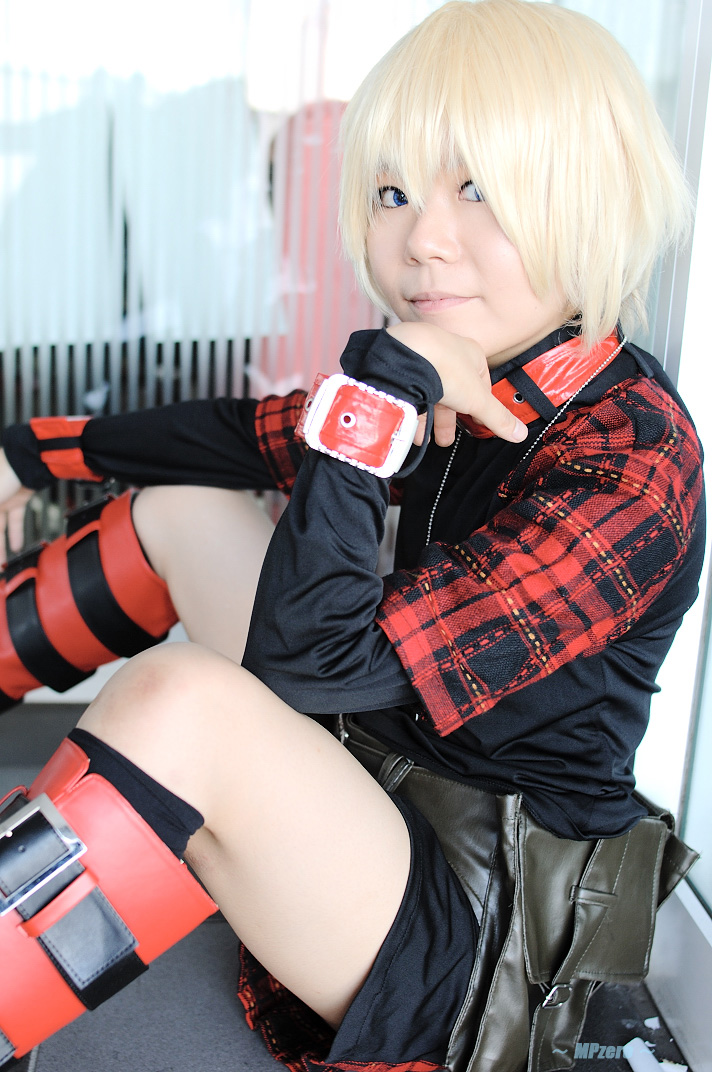 rin (character), togainu no chi, photo (medium), belt, blonde hair, boots, cosplay, minase risa, shorts