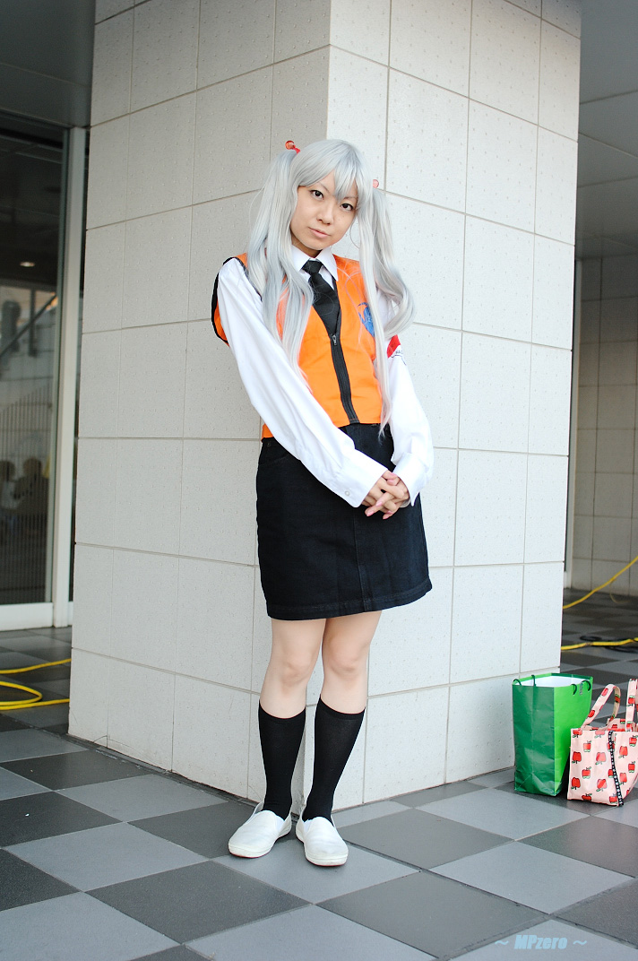 hoshino ruri, kidou senkan nadesico, silver hair, photo (medium), cosplay, kneehighs, nanahara mia, socks, twintails