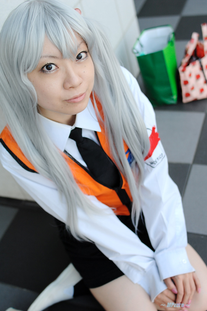 hoshino ruri, kidou senkan nadesico, silver hair, photo (medium), cosplay, kneehighs, nanahara mia, socks, twintails