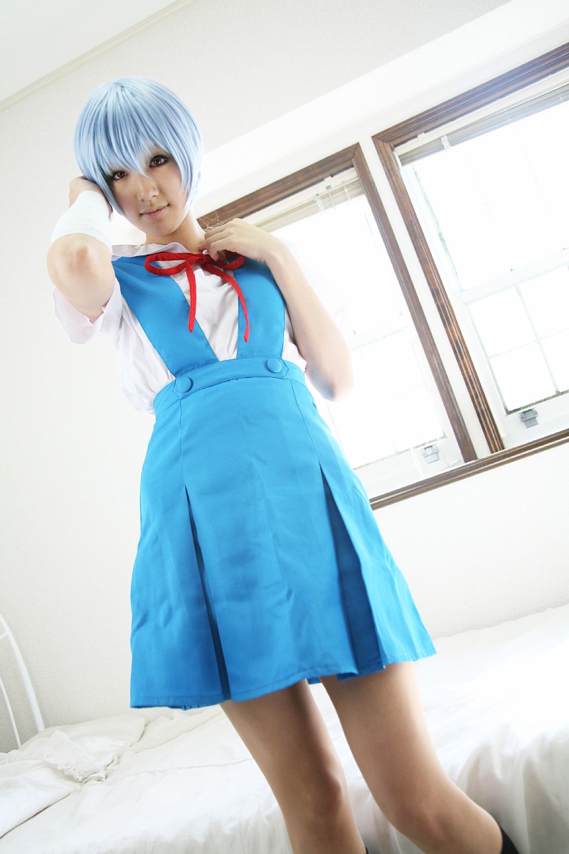 saya (cosplayer), ayanami rei, neon genesis evangelion, highres, photo (medium), bandages, blue hair, cosplay, kneehighs, sailor, school uniform, serafuku, socks