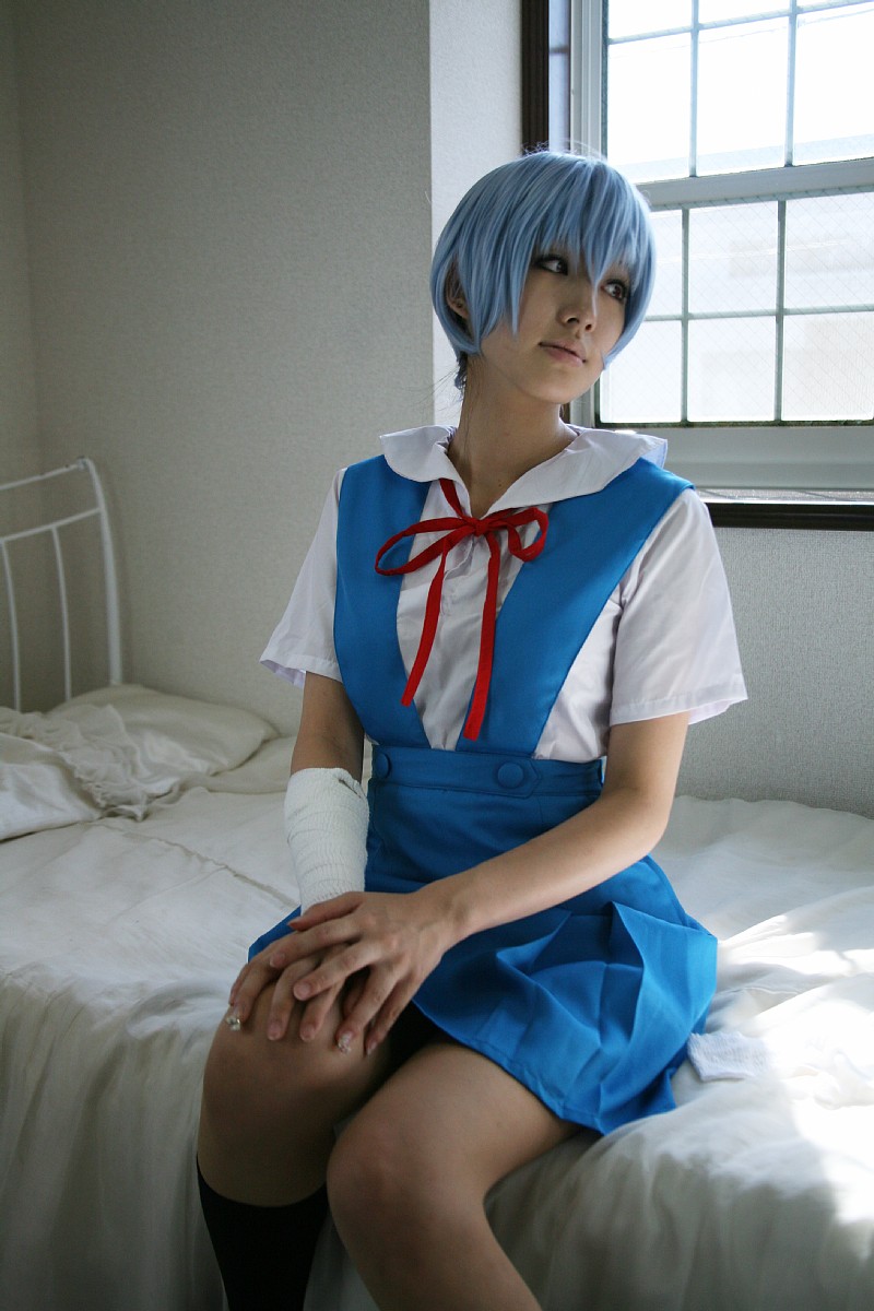 saya (cosplayer), ayanami rei, neon genesis evangelion, highres, photo (medium), bandages, blue hair, cosplay, kneehighs, sailor, school uniform, serafuku, socks