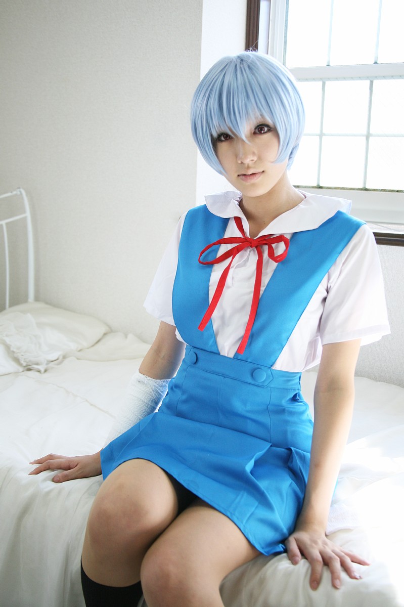 saya (cosplayer), ayanami rei, neon genesis evangelion, highres, photo (medium), bandages, blue hair, cosplay, kneehighs, sailor, school uniform, serafuku, socks