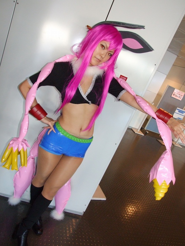 kohina, shiwasu mina, getsumento heiki miina, photo (medium), animal ears, boots, cosplay, crop top, midriff, purple hair, rabbit ears, shorts