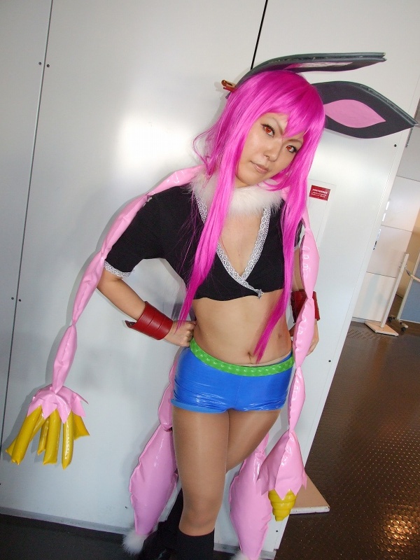 kohina, shiwasu mina, getsumento heiki miina, photo (medium), animal ears, boots, cosplay, crop top, midriff, purple hair, rabbit ears, shorts