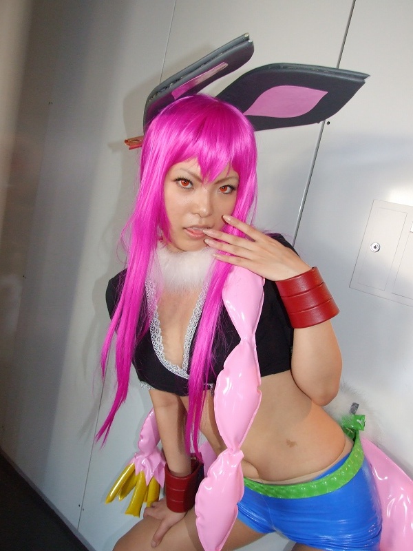 kohina, shiwasu mina, getsumento heiki miina, photo (medium), animal ears, cosplay, crop top, midriff, purple hair, rabbit ears, shorts