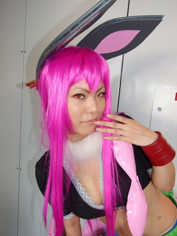 kohina, shiwasu mina, getsumento heiki miina, photo (medium), animal ears, cosplay, crop top, midriff, purple hair, rabbit ears, shorts