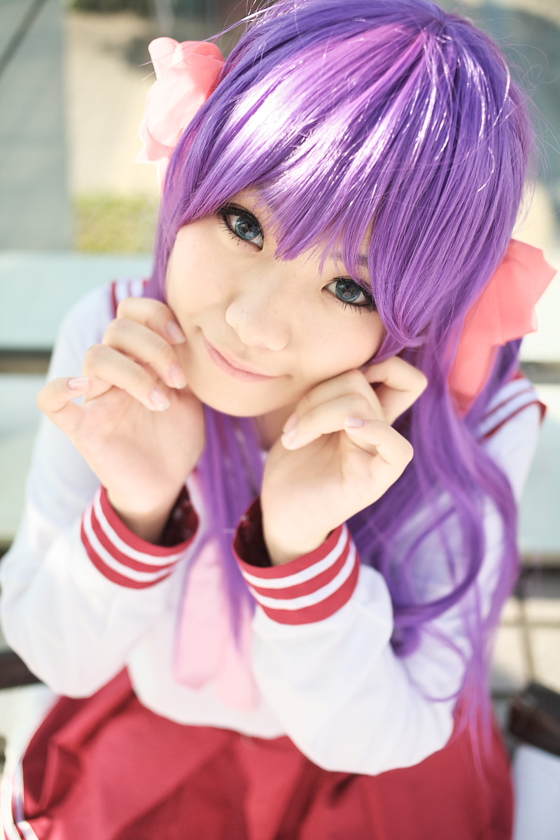 hiiragi kagami, lucky star, highres, photo (medium), cosplay, kanozaki shino, purple hair, sailor, school uniform, serafuku, socks, twintails