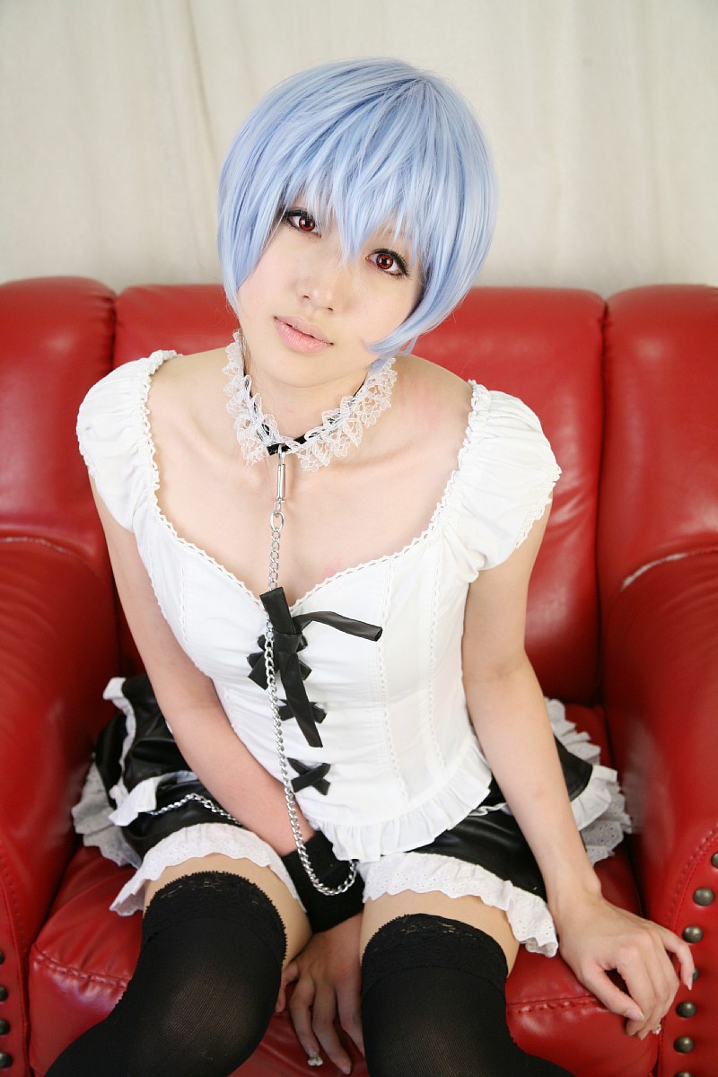 saya (cosplayer), ayanami rei, neon genesis evangelion, highres, photo (medium), blue hair, cosplay, frills, lace, leash, red eyes, thighhighs, zettai ryouiki